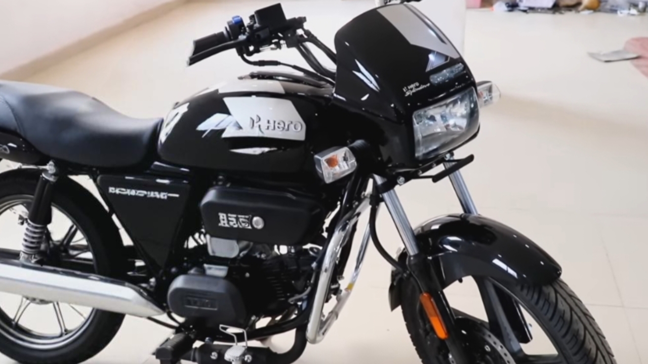 splendor plus BS6 बाइक फ्रंट व्यू