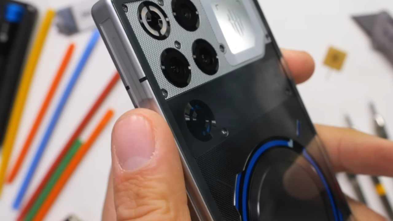 RedMagic 11s Pro full screen display with under display camera